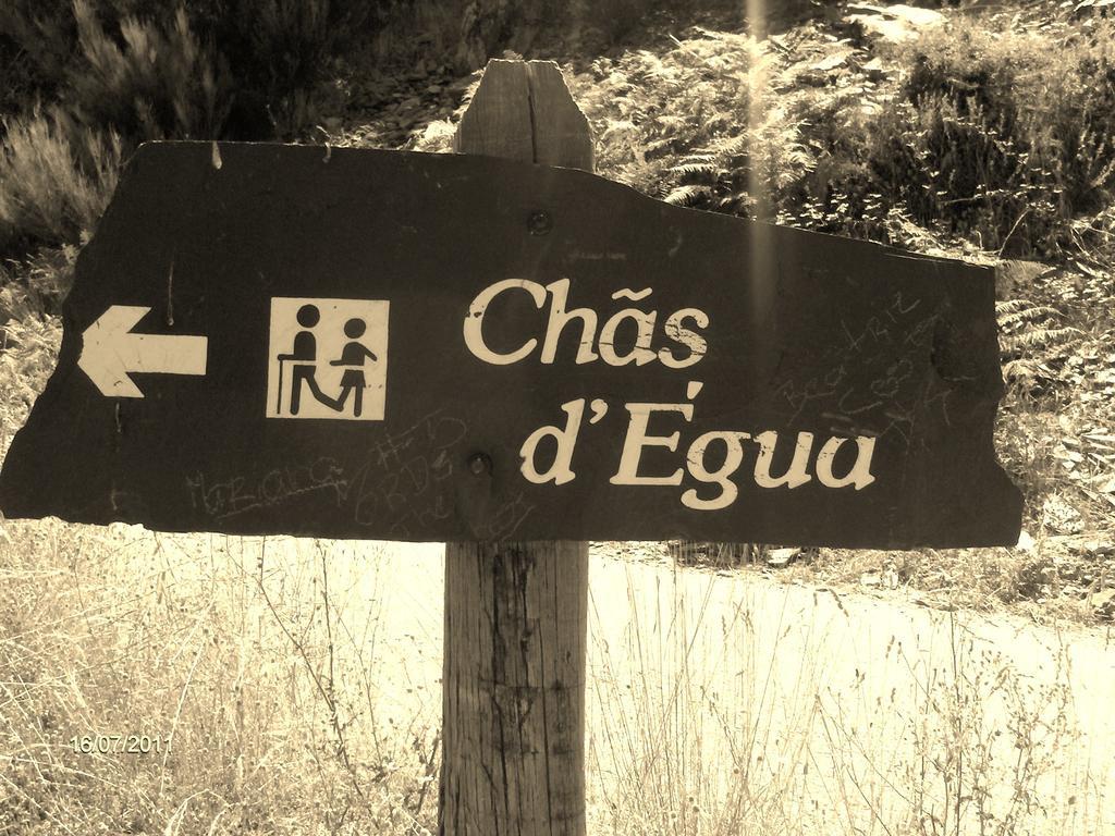 Affittacamere Casa Da Quelha Chas de Egua Esterno foto