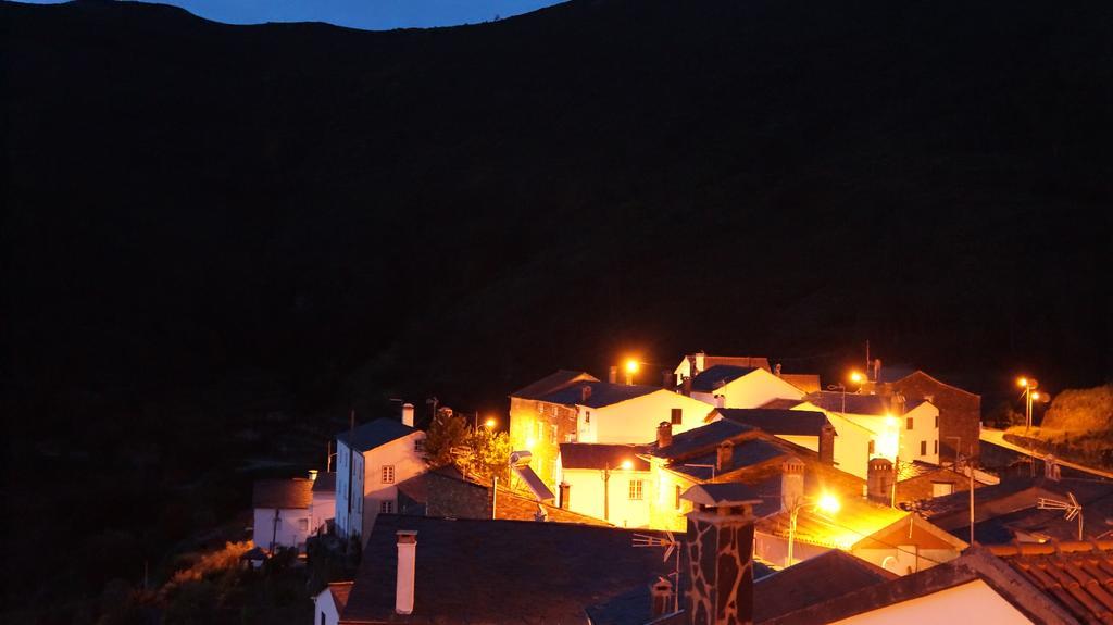 Affittacamere Casa Da Quelha Chas de Egua Esterno foto